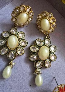 Earings
