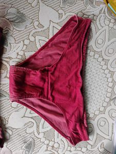 ♥️✨ Red Brifes