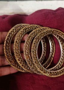 Set of 4 Bangles
