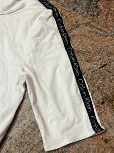 Calvin Klein Crop Top
