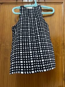 Black And White Sleeveless Top
