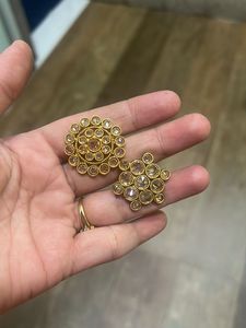 Elegant Gold Tone Ring