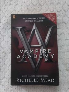 Vampire Academy by Richelle Mead