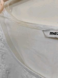 Elegant White Embroidered Kurta