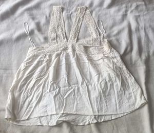 Off White Top🎀...