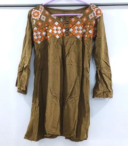 Embroidered Short Kurti 🫶🏼