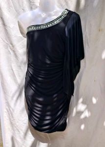 9149. Chic One-Shoulder Black Dress
