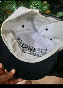 NOISE White Snapback Cap