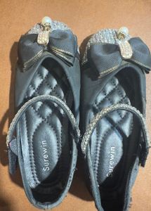 Cute Girls&#39; Black Flats