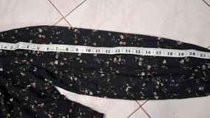 Black Floral Print Crop Top