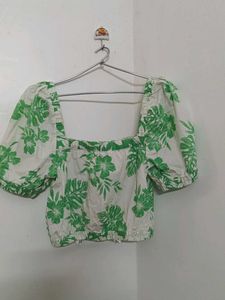 Floral Puff Sleeve Crop Top