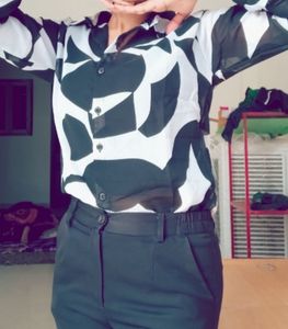 Chic Black &amp; White Print Top