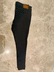Slim Fit Black Trouser For Girls