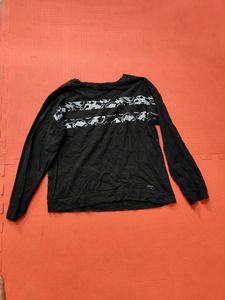 Black Full Sleeves T Shirt (Women&#39;s)