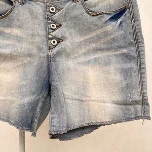 ONLY Denim Shorts - Button Fly