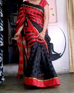Red &amp; Black Checkered Cotton Saree❤️