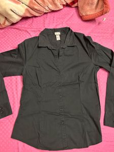 H&M V Neck Button Down Shirt