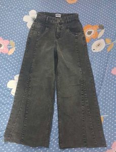 Unique Wash Wide Leg Jeans