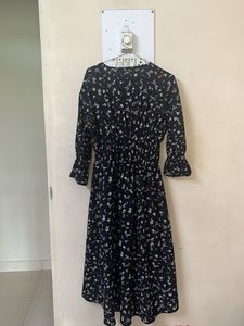 Floral Navy Blue Dress! V-Neck