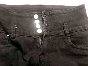 Women Black Narrow Jeans