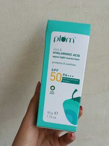 Plum Cica & Hyaluronic Acid Sunscreen