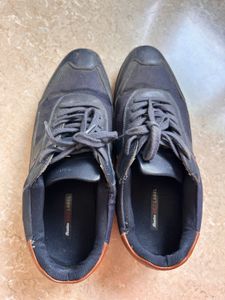 Bata Red Label, Size- 9