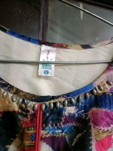Multicolour Smart Georgette Gown In L Size