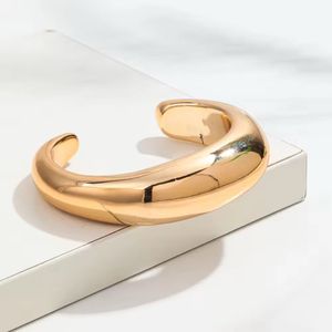 Pinteresty Chunky Dome Cuff