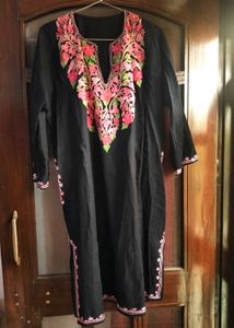 Woolen Kashmiri Phiran with Aari Embroidery