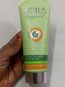 Lotus Organic Divine Nourish Face Wash