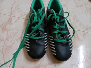 Sport Shoes Size 5
