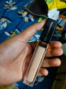 Manish Malhotra Concealer