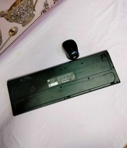 HP Working Wireless Mouse And Keyboard.