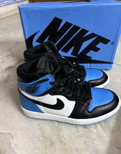 Nike Air Jordan 1 High UNC TOE