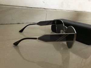 LYN Black Sunglasses