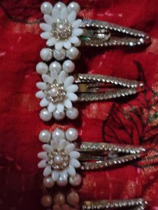 Pearl Flower Hair Clips (Set of 4)