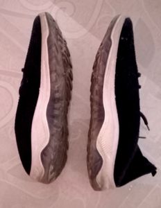 Casual ladies shoe