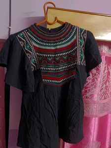 Casual Sleeveless Embroidered Black Top