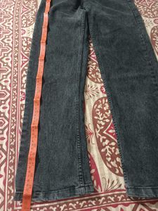 charcoal straight-fit Jeans