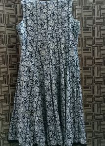 Srishti Sleeveless Black &amp; White Kurti, Size XXL