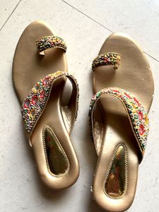 Beautiful mirror work ethnic khadim sandals😍 fo