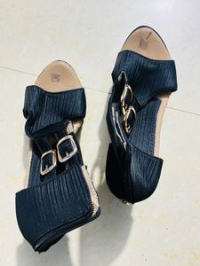 Stunning Black 👠 Heels