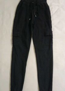 🍂Black Cargo Jogger-Style Pants🍂