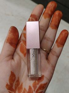 Swiss Beauty Liquid Eyeshadow