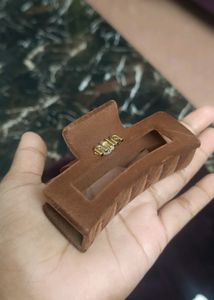 NEW UNUSED HIGH QUALITY CLUTCHES 99/-