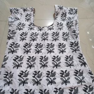 Women Kurti Black And White Round Neck