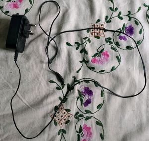 Jio (WIFI ᯤ ROUTER) Fiber Set-Top Box.