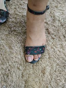 Black Wedges
