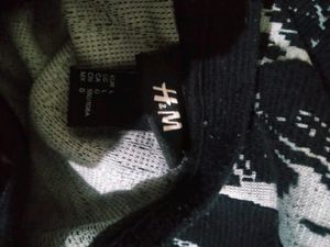 H&amp;M Sweatshirt