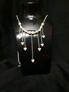 Pearl Dangle Necklace